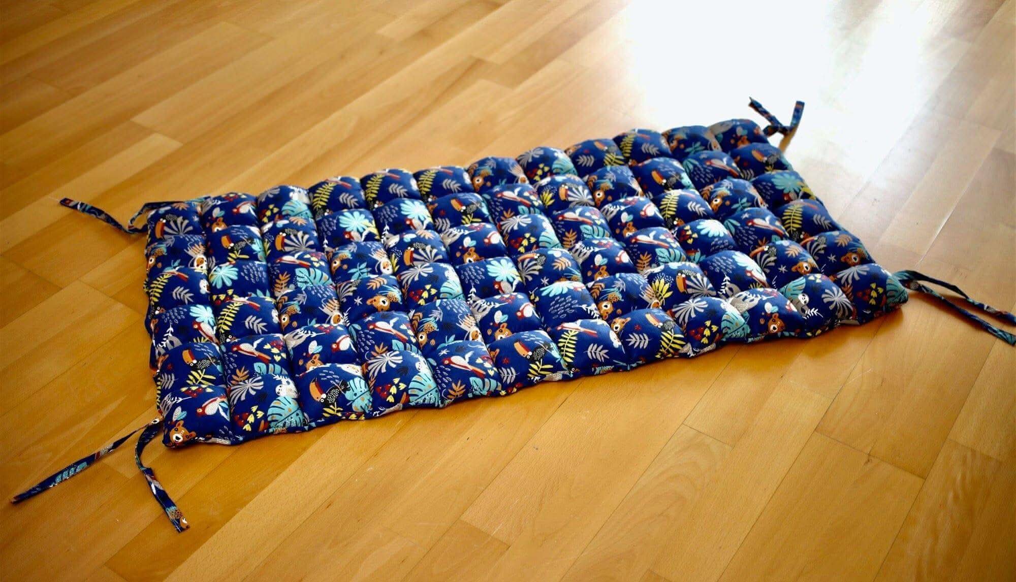 Pillow for Medium Climbing Arch-1